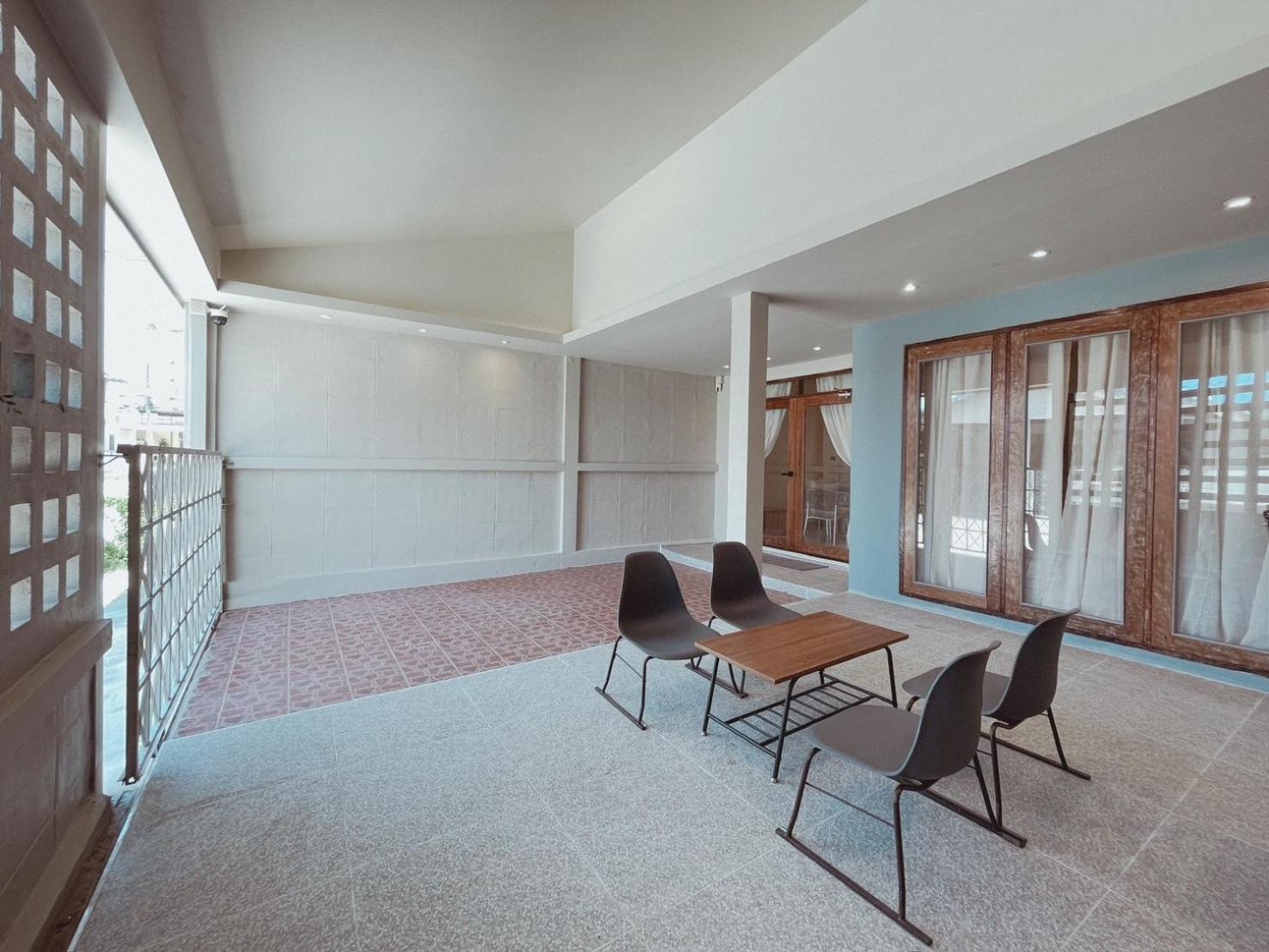 Aoboun House Bangsaen บ้านโอบอุ่น บางแสน Экстерьер фото